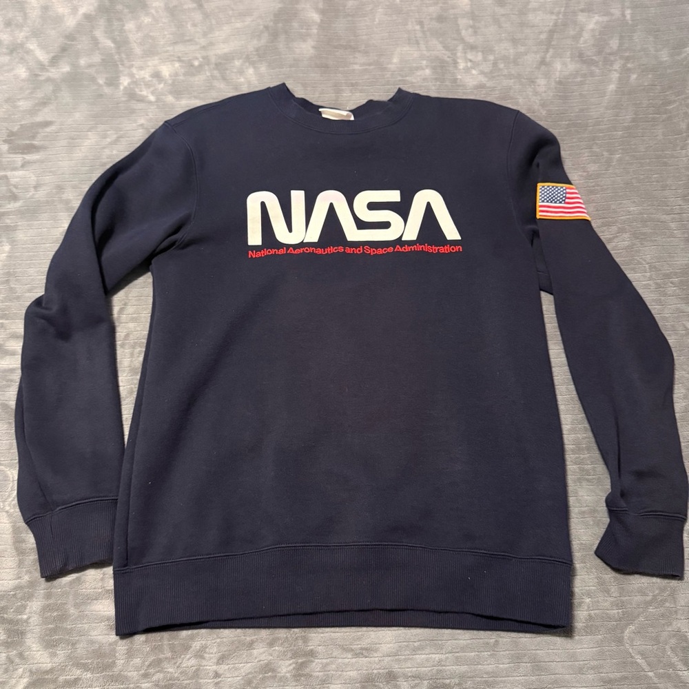 H&M NASA Crewneck